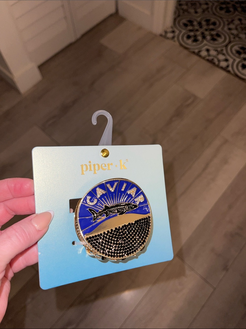 🪞NWT Caviar RARE Piper K Large Glass Stone Gold Claw Clip - In Packaging🪞